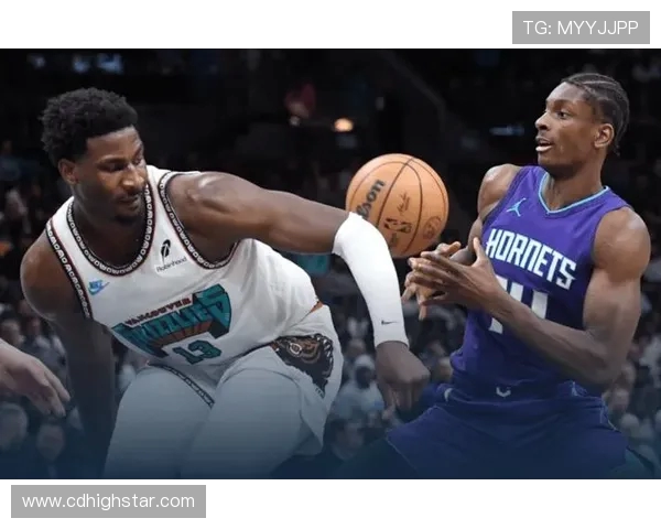 2015年黄蜂与灰熊精彩对决全场回顾与赛况分析